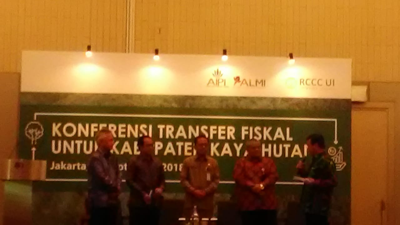 Konferensi Transfer Fiskal Untuk Kabupaten Kaya Hutan di Indonesia