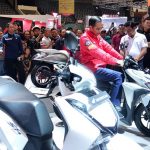 Kunjungi Indonesia Motorcycle Show, Jokowi Puji Produk Lokal