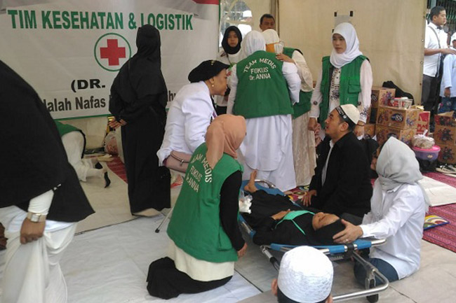 Team Kesehatan Mandiri Dr Anna Siap Rawat Jamaah 212 Yang Sakit