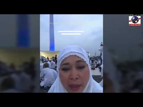 Titiek Suharto Berbaur Dengan Peserta Reuni Akbar 212