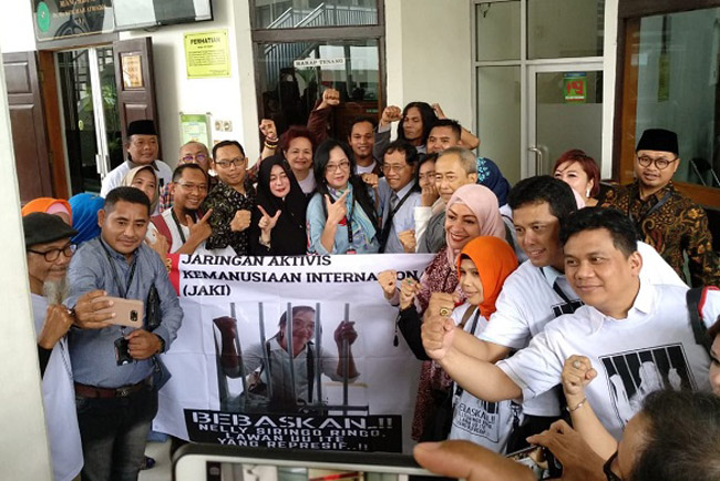 Nelly Rosa Dipidana Karena Membuka Email Sendiri, Divonis 1 tahun