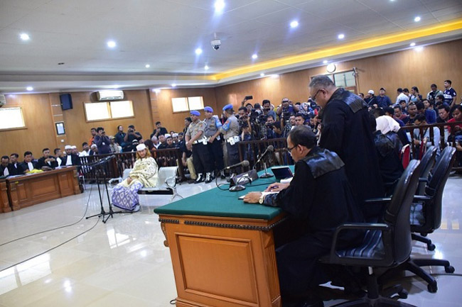 PN Bandung Gelar Sidang Perdana Habib Bahar Bin Smith