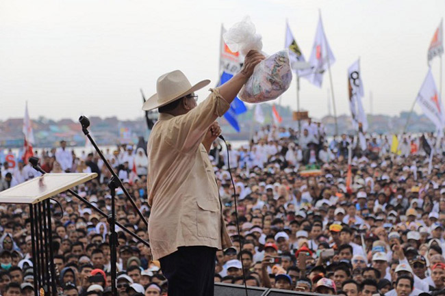 Dapat Dana Perjuangan, Prabowo Siap Mengabdi Kepada Rakyat