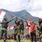 Warga Puncak Jaya Serahkan Alat Perang, Deklarasi Setia NKRI