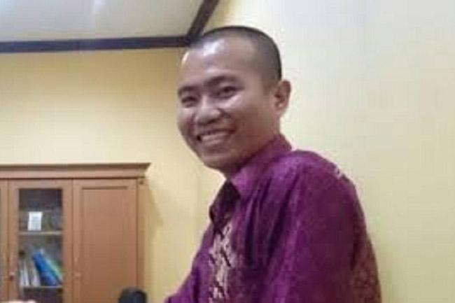 Pendapat Hukum Terkait Seorang Wanita Diduga Masuk Masjid Dengan Mengenakan Alas Kaki dan Membawa Anjing. Oleh: Chandra Purna Irawan SH MH,