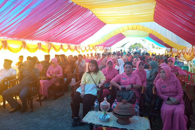 Suasana Halal Bihalal Polres Muna Sejukkan Pertikaian Antar Desa