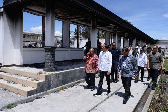 Presiden Jokowi Minta Pasar Wouma di Wamena Direhabilitasi