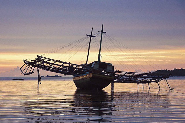 Dishub Raja Ampat Klarifikasi Perahu Bagan Misterius di Jefman Timur
