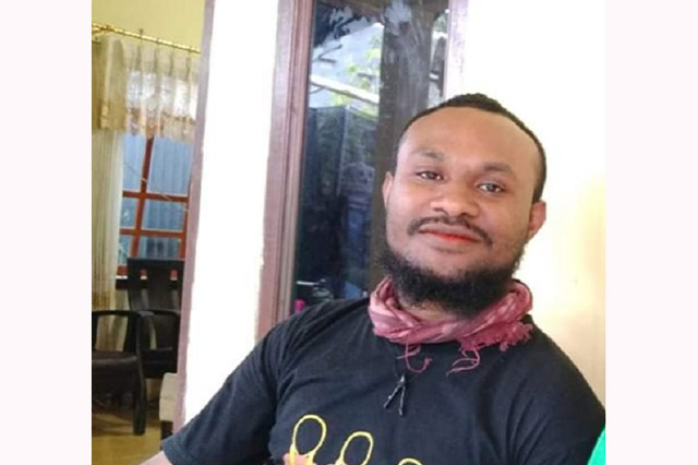 Hutan Adat di Kabupaten Sorong. Opini Vecky Mubalen