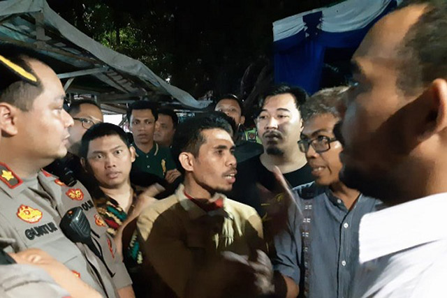 Ricuh GPI-GPII Memuncak, Kepolisian Kosongkan Gedung M Natsir