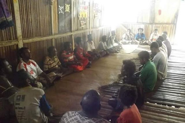 Anak Adat Suku Imekko Kecewa Mubes Imekko Digelar di Kota Sorong