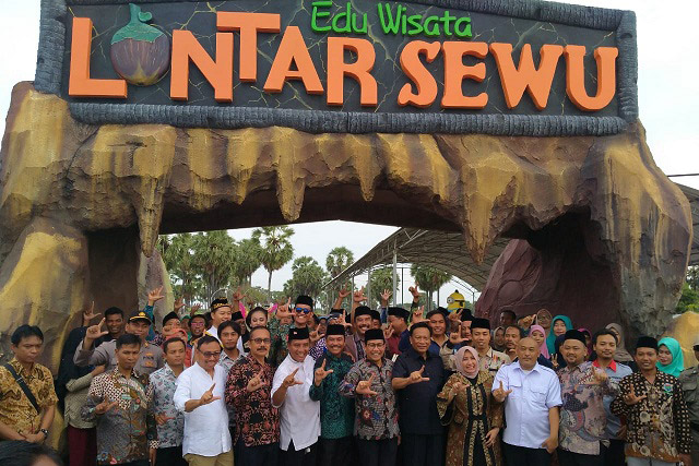 Dandim Gresik Dampingi Menteri Desa PDTT ke Wisata Lontar Sewu