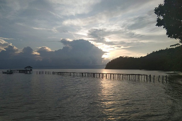Tambatan Perahu Kampung Aduwei Raja Ampat Rusak Total