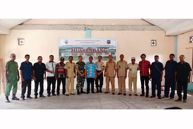 Gelar Musrenbang, Kepala Distrik Misool Barat Evaluasi Dana Tahun 2019