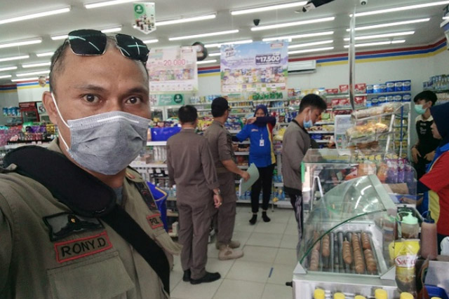 Satpol PP dan Damkar Kapuas Minta Pusat Perbelanjaan Sediakan Tempat Cuci Tangan
