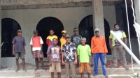 Anggota DPRD Raja Ampat Kunjungi Pembangunan Gereja Biga Anggota DPRD Raja Ampat Kunjungi Pembangunan Gereja Biga