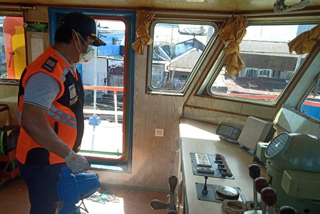Dinas Perhubungan Kapuas Cegah Penyebaran Covid-19 Dari Kapal Yang Lewat